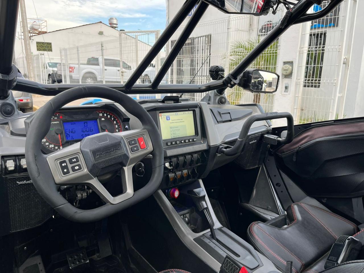 RZR PRO R - Foto 9