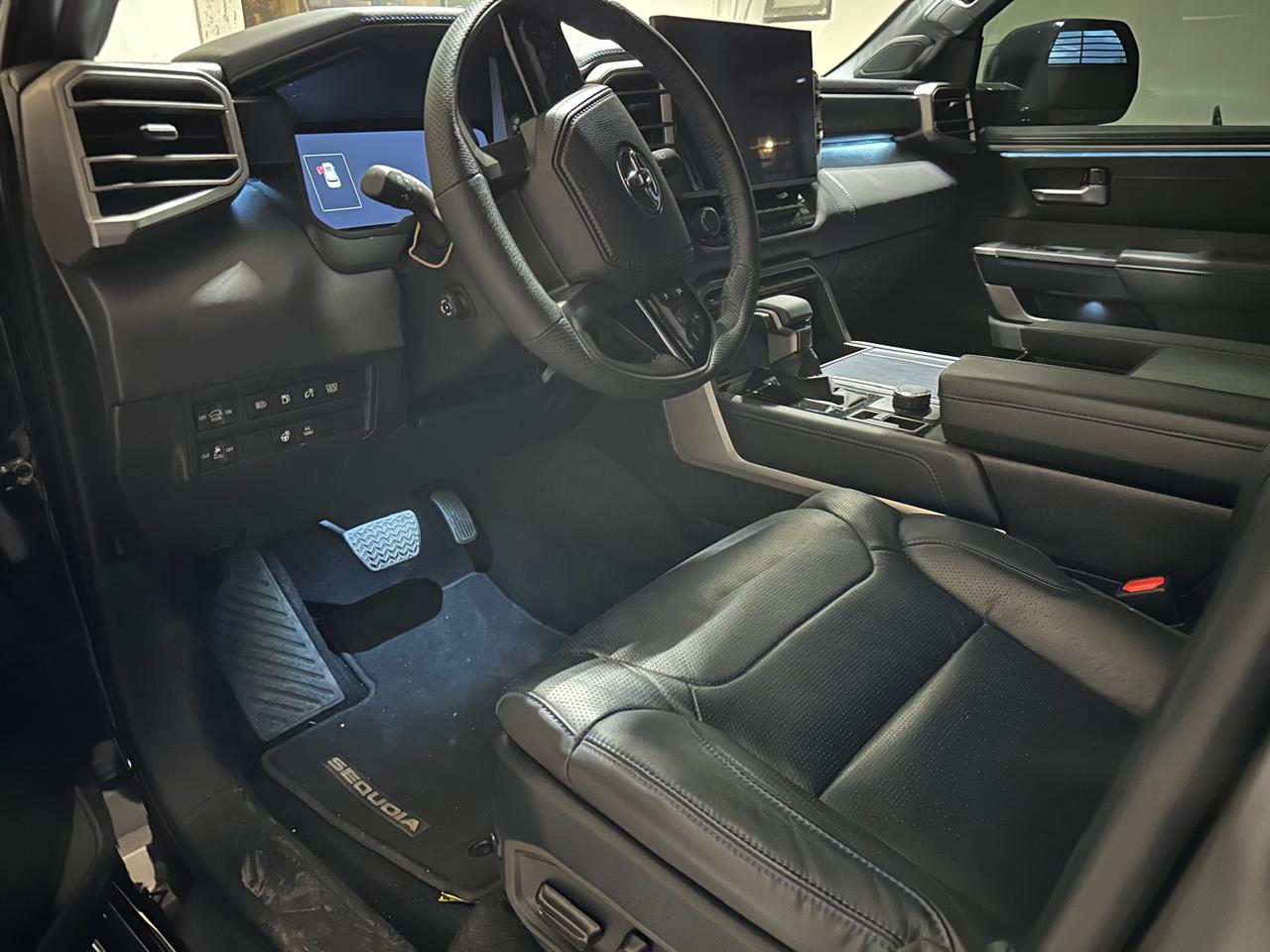 Toyota Sequoia - Foto 8