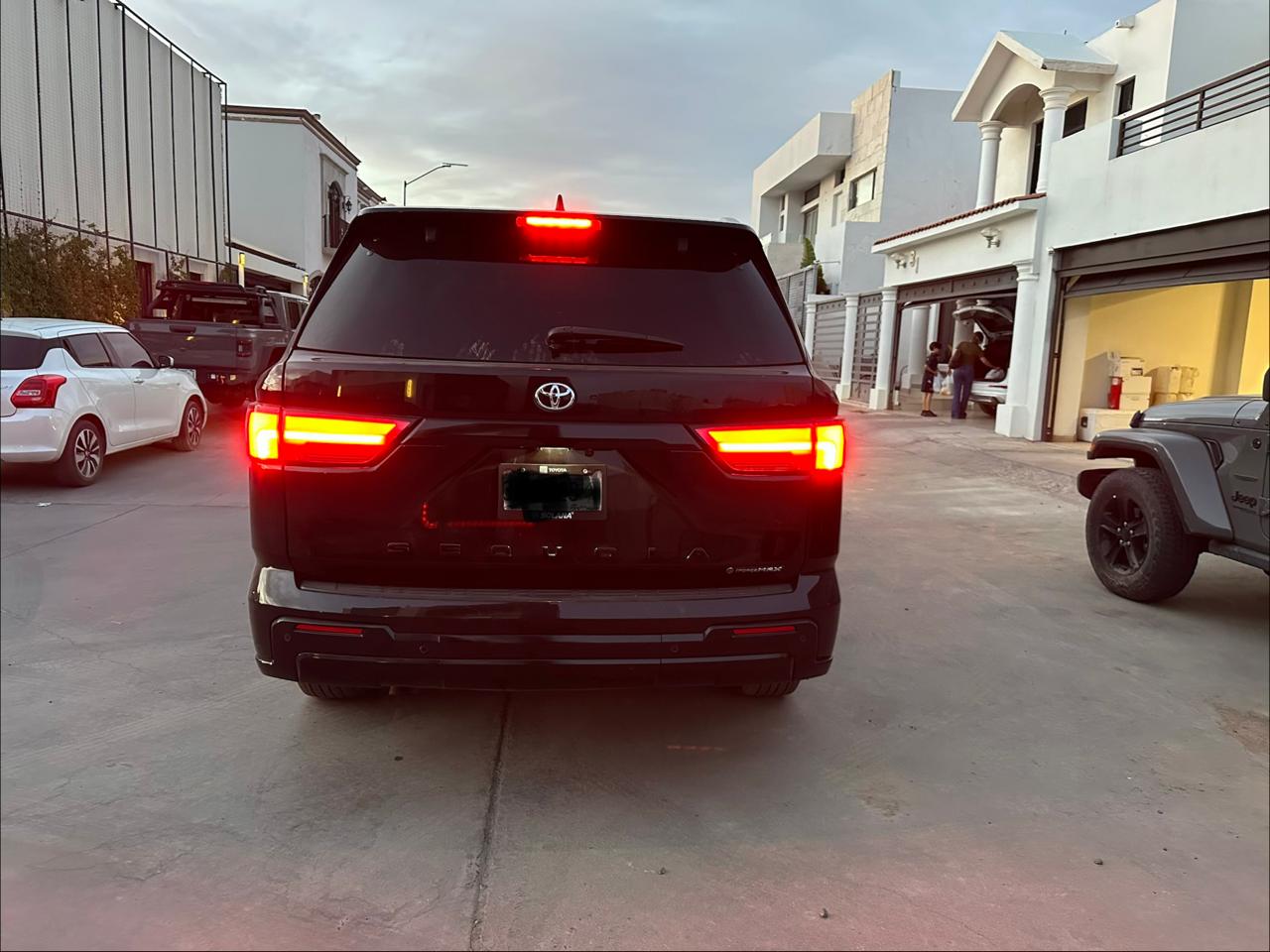 Toyota Sequoia - Foto 6